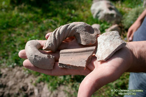 Фрагменты средневековой керамики / Fragments of mediaeval ceramics